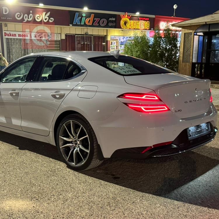 Genesis G70